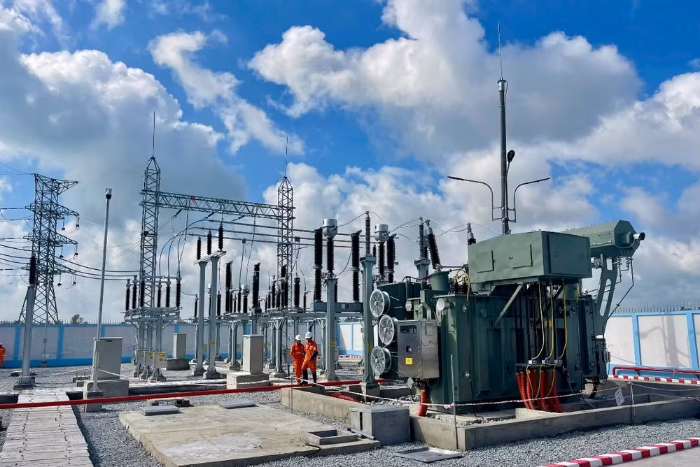 Trạm biến áp 110kV khu công nghiệp Hòa Bình và đường dây đấu nối (tỉnh An Giang) - một trong 2 công trình của EVNSPC chào mừng 80 năm Cách mạng Tháng Tám thành công và Quốc khánh 2/9.