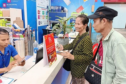 Người lao động khó khăn, xa quê đăng ký tham gia “Chuyến xe hạnh phúc” Tết Bính Ngọ năm 2026.