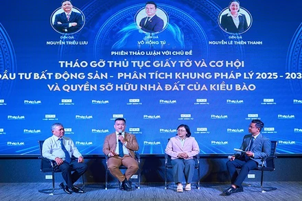 Một phiên thảo luận tại tọa đàm.