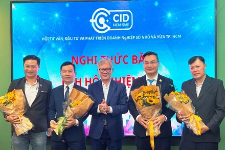 Ban chấp hành Hội Tư vấn, đầu tư và phát triển doanh nghiệp số nhỏ và vừa Thành phố Hồ Chí Minh (nhiệm kỳ I, 2026-2028) ra mắt.