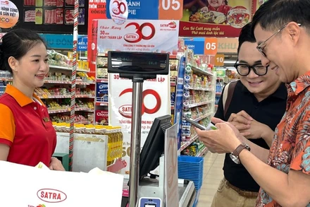 Hệ thống bán lẻ SATRA đã sử dụng túi thân thiện môi trường (ảnh SATRA)