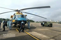 Máy bay trực thăng của Bộ Quốc phòng lên đường cứu trợ tỉnh Lạng Sơn. (Ảnh: TRƯỜNG SƠN)
