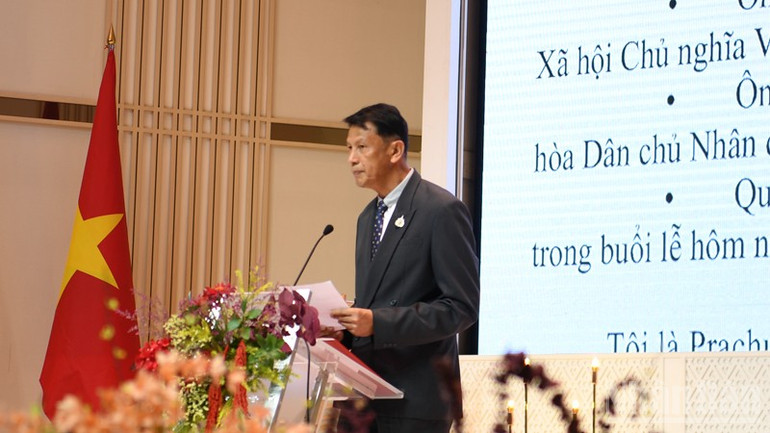 Phó Tỉnh trưởng tỉnh Khon Kaen Prachuap Rakphat khẳng định mối quan hệ gắn bó giữa nhân dân hai nước. ndo_br_anh-3.jpg