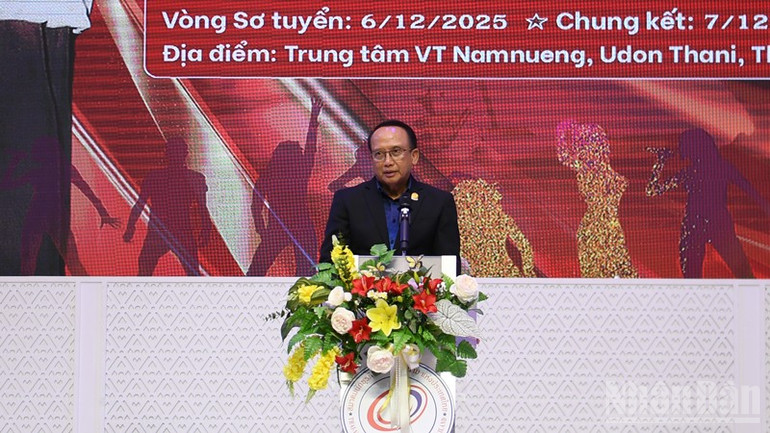 A Thaiföldi Vietnami Népi Szövetség elnöke megerősítette, hogy a tengerentúlon élő vietnamiaknak mindig felelősségük van a közösség építéséért. (Fotó: XUAN SON) ndo_br_anh-5.jpg