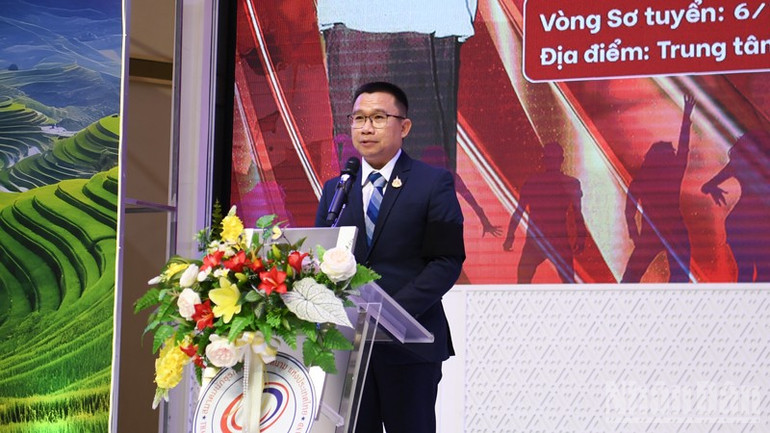 Udon Thani tartomány kormányzóhelyettese reméli, hogy a két ország népei közötti megértés előmozdításra kerül. (Fotó: XUAN SON) ndo_br_anh-4.jpg