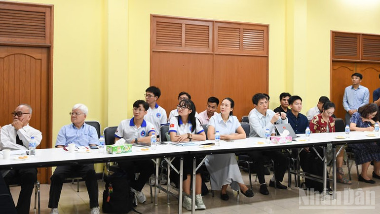 Kết nối trí thức Việt Nam tại Thái Lan là một trong những nội dung thảo luận tại cuộc gặp. (Ảnh: MINH THẮNG) ndo_br_anh-5.jpg