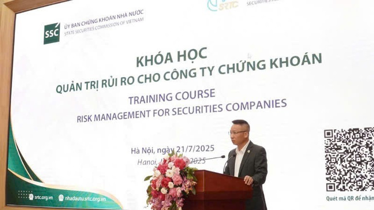 Phó Chủ tịch UBCKNN, Hà Duy Tùng phát biểu khai mạc. 1000032361.jpg