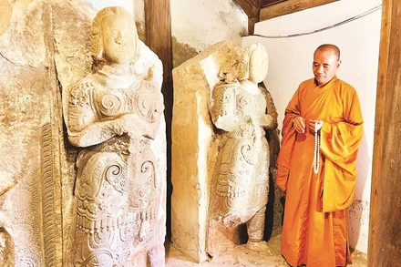 Tượng Kim Cương tại chùa Long Đọi Sơn, tỉnh Ninh Bình.