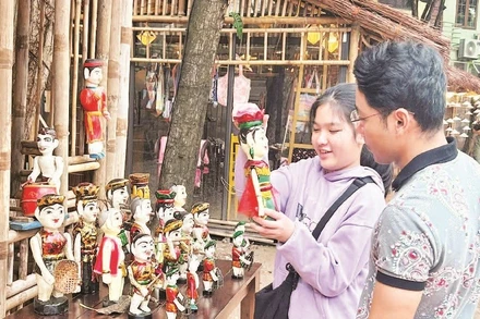 Ngày nay, các con rối đã thành một sản phẩm du lịch đặc sắc.