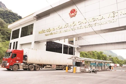 Cửa khẩu quốc tế Thanh Thủy được đầu tư, nâng cấp để phát triển kinh tế biên mậu.