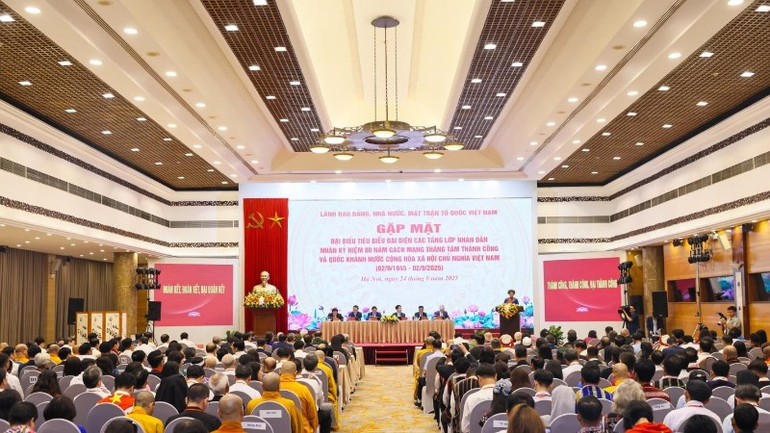 Quang cảnh Hội nghị gặp mặt đại biểu tiêu biểu đại diện các tầng lớp nhân dân nhân Kỷ niệm 80 năm Cách mạng Tháng Tám và Quốc khánh nước Cộng hòa xã hội chủ nghĩa Việt Nam (2/9/1945-2/9/2025). tt-2692.jpg