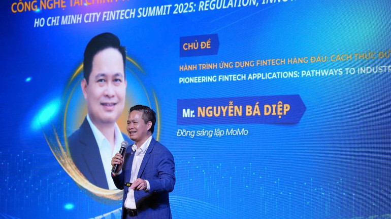 Ông Nguyễn Bá Diệp, đồng sáng lập MoMo phát biểu tại Hội nghị. 2708-momo-anh-2-8405.jpg