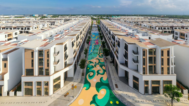 Tuyến phố đi bộ Millennia Journey đang được hoàn thiện. Đây là một trong hai hạng mục điểm nhấn sẽ được khai trương tại đại nhạc hội ngày 9/8 tới đây. tt3.jpg
