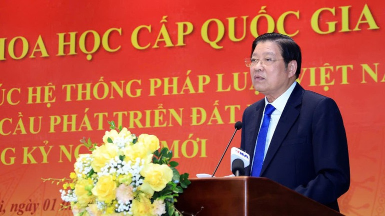 Đồng chí Phan Đình Trạc phát biểu tại hội thảo. trac-1-minh-6539.jpg