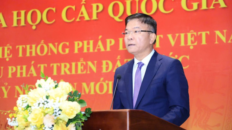 Phó Thủ tướng Lê Thành Long phát biểu khai mạc hội thảo. long-0o-1315.jpg