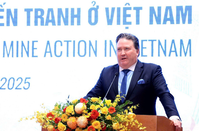 Herr Marc Evans Knapper, USAs ekstraordinære og befullmektigede ambassadør i Vietnam, talte. dai-su-hoa-ky.jpg