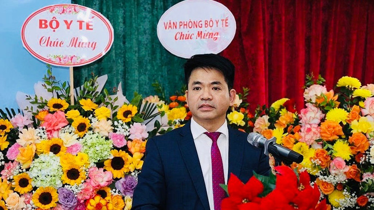 Dr. Tran Minh Ngoc a ținut un discurs de acceptare a sarcinii. ngoc3.jpg