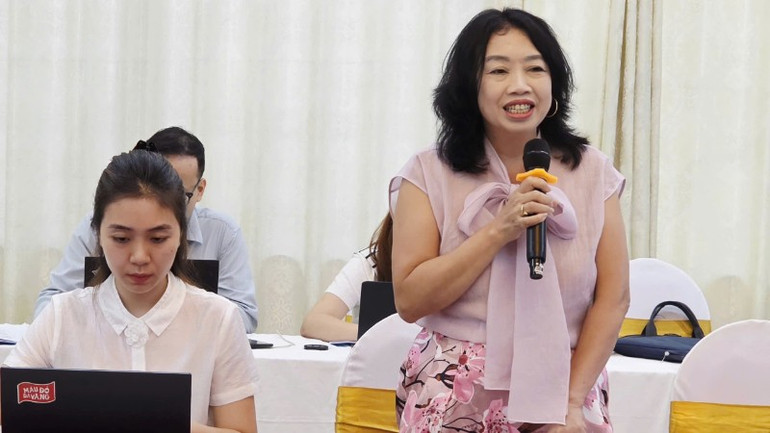 Đại biểu đóng góp ý kiến hoàn thiện công tác giáo dục, phổ biến pháp luật. daibieu-642.jpg