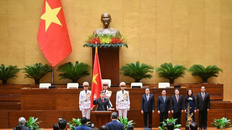 Chánh án Tòa án nhân dân tối cao tuyên thệ nhậm chức trước Quốc hội chanh-an-tuyen-the-319.jpg