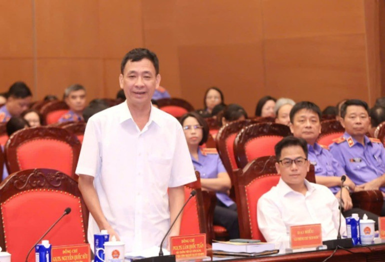 Phó Giáo sư, Tiến sĩ Lâm Quốc Tuấn, Viện trưởng Viện Xây dựng Đảng, Học viện Chính trị quốc gia Hồ Chí Minh. lam-quoc-tuan-5768.jpg