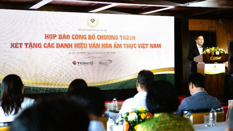 Ông Nguyễn Quốc Kỳ, chủ tịch VCCA, chia sẻ tại cuộc họp báo. ong-nguyen-quoc-ky-chu-tich-vcca-chia-se-tai-buoi-hop-bao-8010.jpg