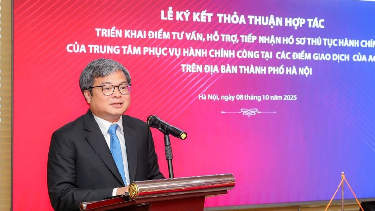 Ông Trương Việt Dũng, Phó Chủ tịch Ủy ban nhân dân thành phố Hà Nội phát biểu tại lễ ký kết. 2-1346.jpg
