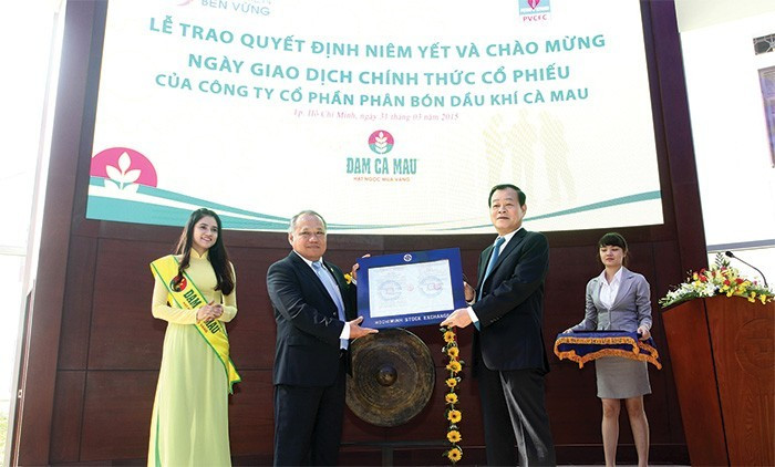 PVCFC chuyển đổi sang hoạt động theo mô hình Công ty Cổ phần, niêm yết trên sàn chứng khoán Thành phố Hồ Chí Minh, với mã cổ phiếu DCM. 1-4709.jpg