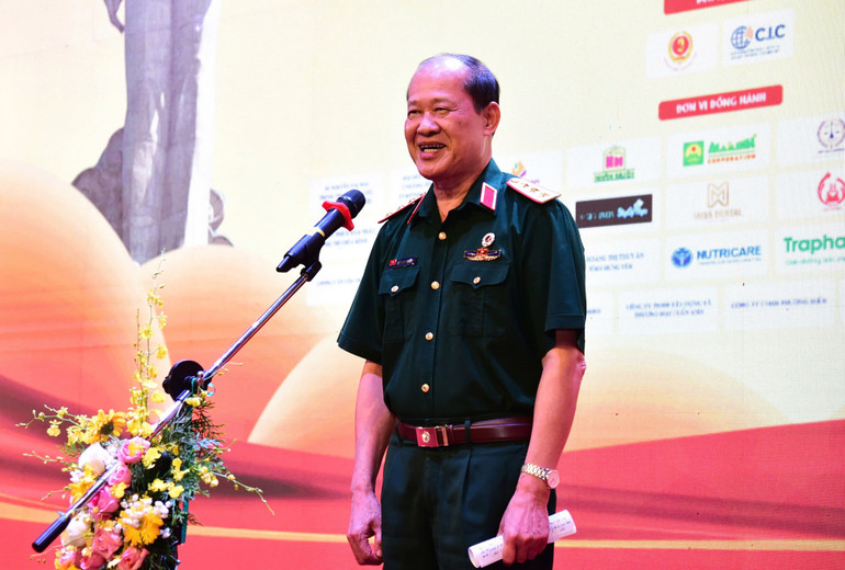 Thượng tướng Bế Xuân Trường phát biểu khai mạc chương trình. tt-be-xuan-truong.jpg