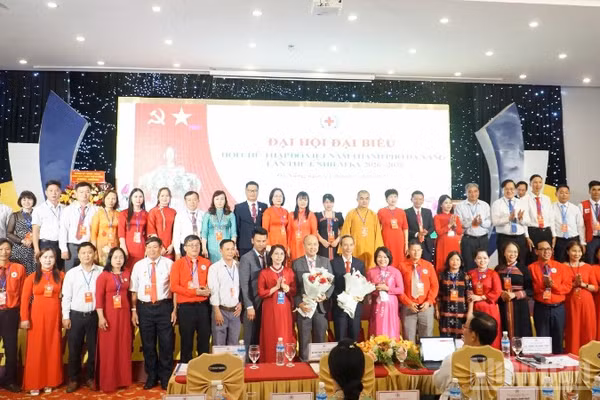 Ban Chấp hành Hội Chữ thập đỏ thành phố Đà Nẵng khóa I, nhiệm kỳ 2026-2031 ra mắt Đại hội.