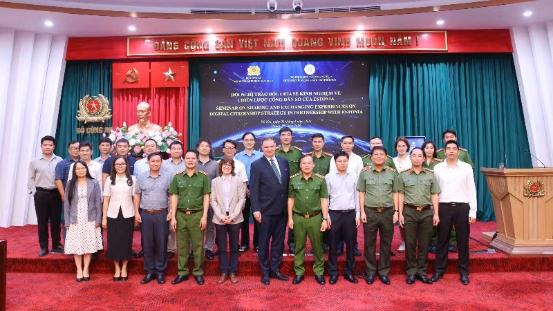 Các đại biểu tham dự Hội nghị.