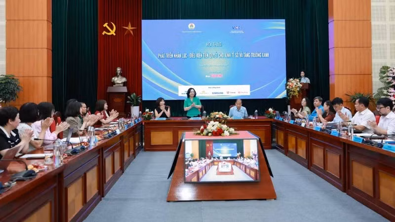 Quang cảnh hội thảo.