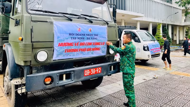 Tập kết hàng hóa trước khi vận chuyển.