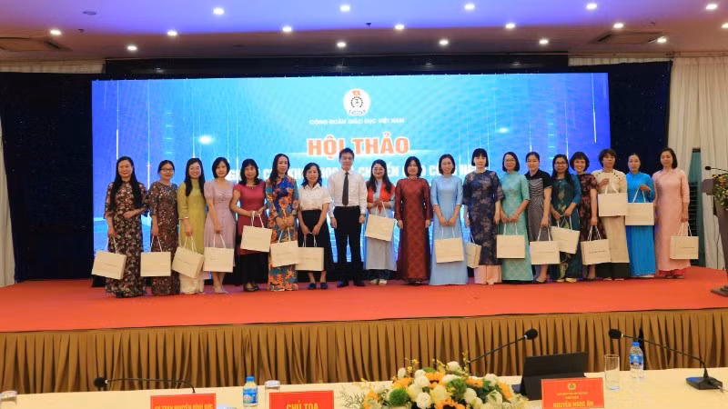 gen-h-z7867421406645-66513d453cd75f0f00a097c26ac08586-copy-3641.jpg