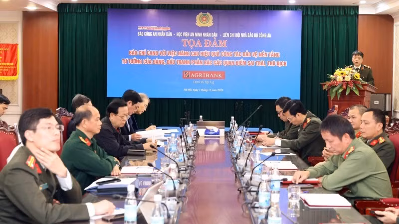 Toàn cảnh tọa đàm.