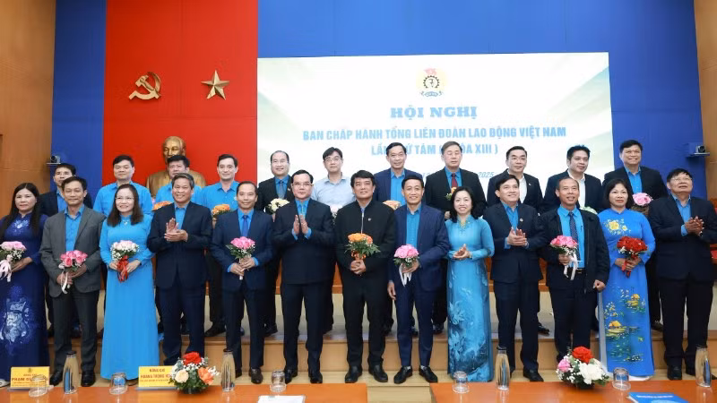 Bầu bổ sung 20 Ủy viên Ban chấp hành Tổng Liên đoàn Lao động Việt Nam khóa XIII, nhiệm kỳ 2023-2028.