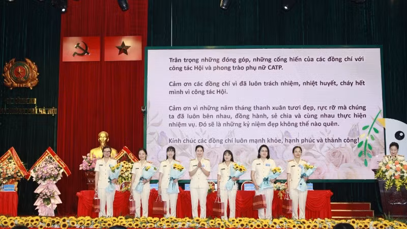 z7167426414229-56210f17c178d8caecf70de29cbf11a1-2734.jpg