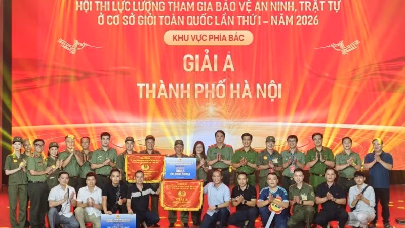 Đội Hà Nội xuất sắc giành giải A Hội thi Lực lượng tham gia bảo vệ an ninh, trật tự ở cơ sở giỏi toàn quốc, khu vực phía bắc. (Ảnh: Công an thành phố Hà Nội)
