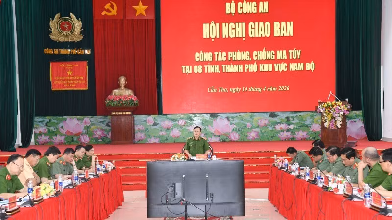 Toàn cảnh hội nghị.