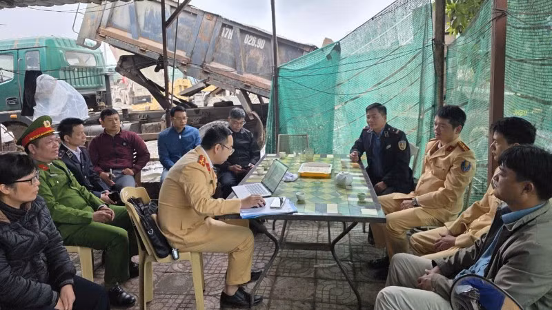 Tổ công tác liên ngành đã lập biên bản đối với các hành vi vi phạm theo chức năng, thẩm quyền.