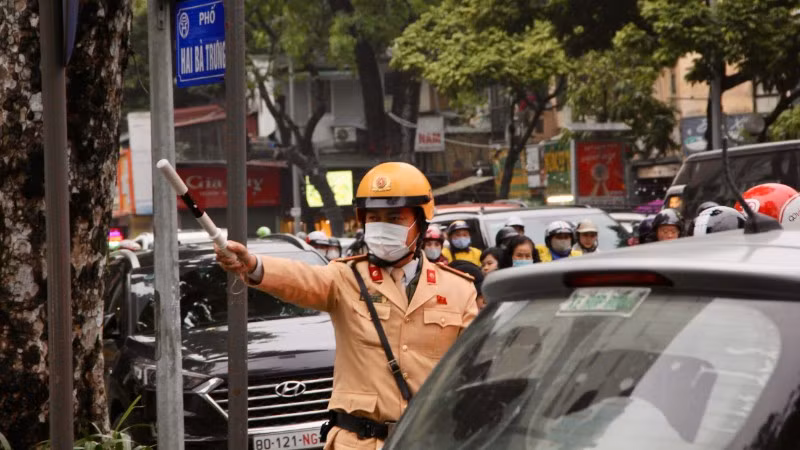 Bảo đảm giao thông an toàn, thông suốt, phục vụ nhân dân vui Xuân, đón Tết an toàn.