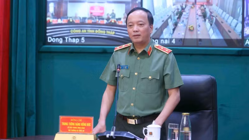Trung tướng Đặng Hồng Đức chủ trì hội nghị.