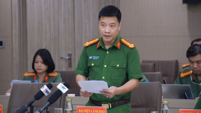 Thượng tá Vũ Thanh Tùng, Cục phó Cục Cảnh sát Điều tra tội phạm về kinh tế, tham nhũng, buôn lậu tại họp báo.