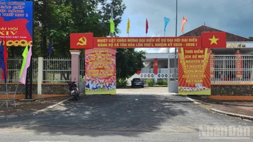 Tuyên truyền cổ động đại hội Đảng bộ các xã, phường thuộc thành phố Cần Thơ, nhiệm kỳ 2025-2030.