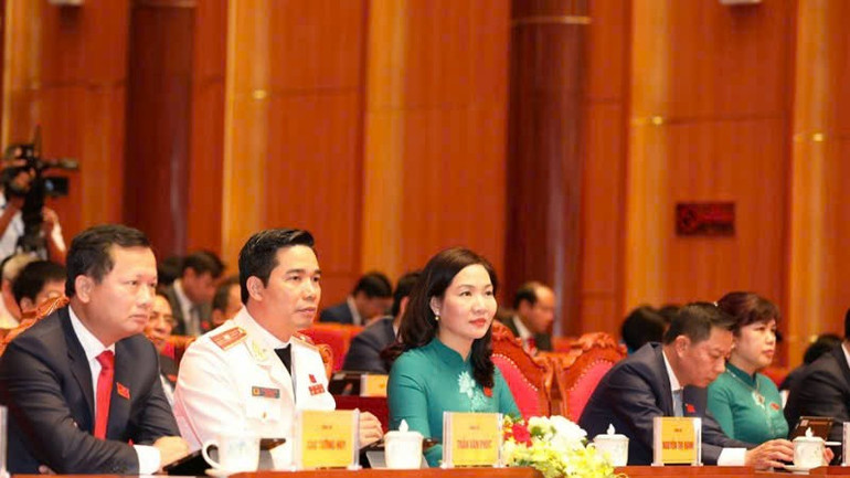 Các đại biểu dự Đại hội đại biểu Đảng bộ tỉnh Quảng Ninh lần thứ XVI, nhiệm kỳ 2025-2030. dh-dang-7.jpg