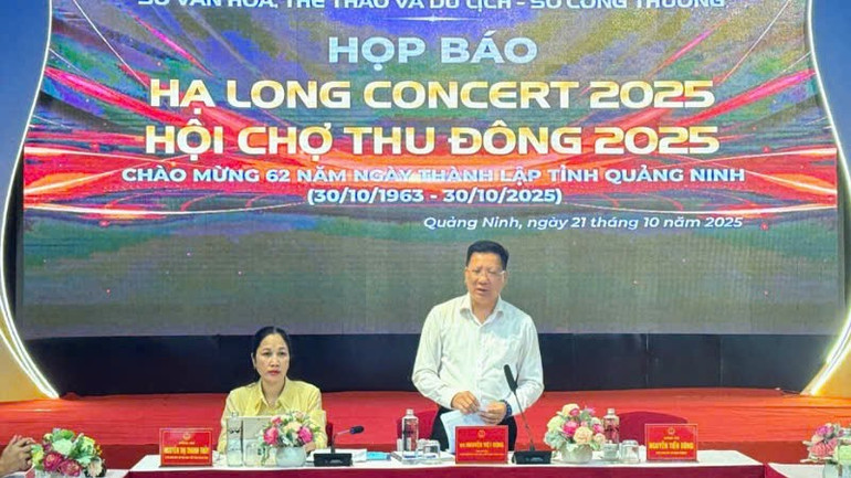 Ông Nguyễn Việt Dũng, Giám đốc Sở Văn hóa, Thể thao và Du lịch tỉnh Quảng Ninh thông tin sự kiện Concert Hạ Long 2025 với các cơ quan báo chí. hop-bao-2.jpg