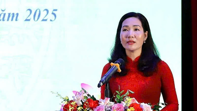 Phó Chủ tịch Ủy ban nhân dân tỉnh Quảng Ninh Nguyễn Thị Hạnh phát biểu tại buổi Lễ. vh-3.jpg