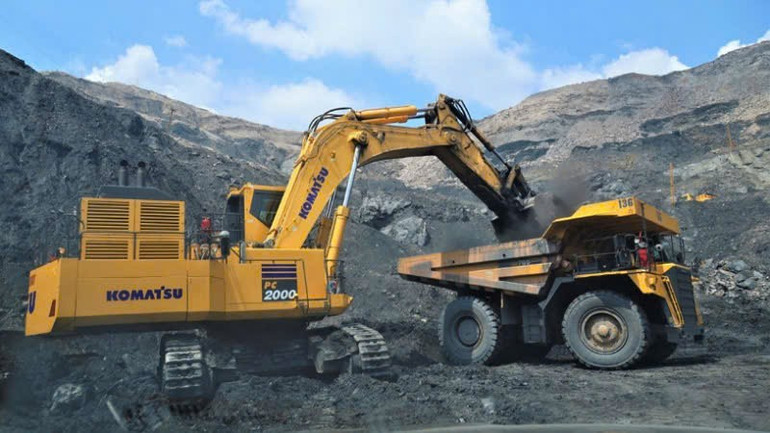 Sản xuất than trên khai trường Công ty Cổ phần Than Hà Tu. tkv-4.jpg