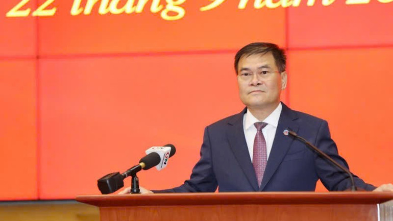 Đồng chí Bùi Văn Khắng, Phó Bí thư Tỉnh ủy Quảng Ninh, phát biểu nhận nhiệm vụ. cb-3.jpg