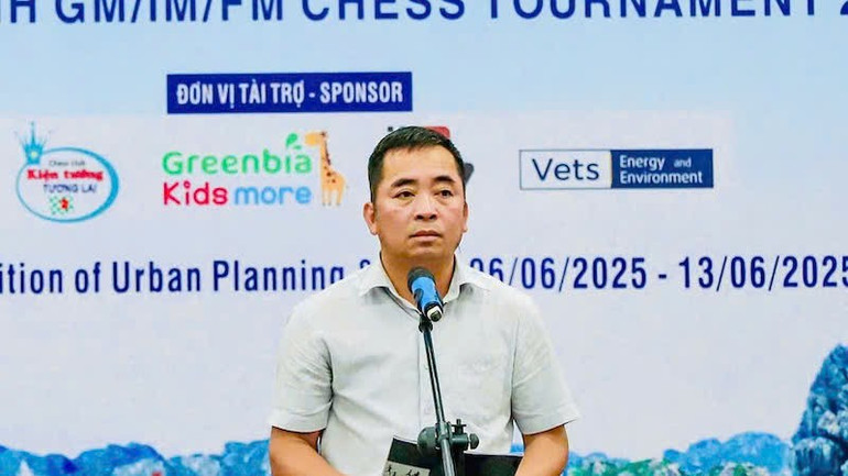 Ông Nguyễn Thanh Tùng, Phó giám đốc Sở Văn hóa, Thể thao và Du lịch tỉnh Quảng Ninh phát biểu khai mạc Giải đấu. co-2.jpg