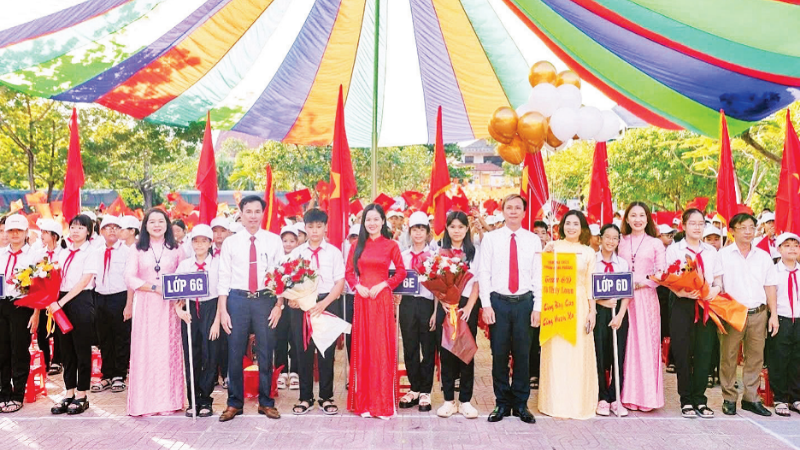 Trường THCS Phan Đình Phùng, phường Nam Đông Hà, tỉnh Quảng Trị khai giảng năm học mới 2025-2026